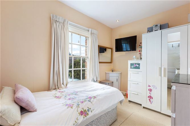 21 Whitebeam Road, Clonskeagh, Dublin 14