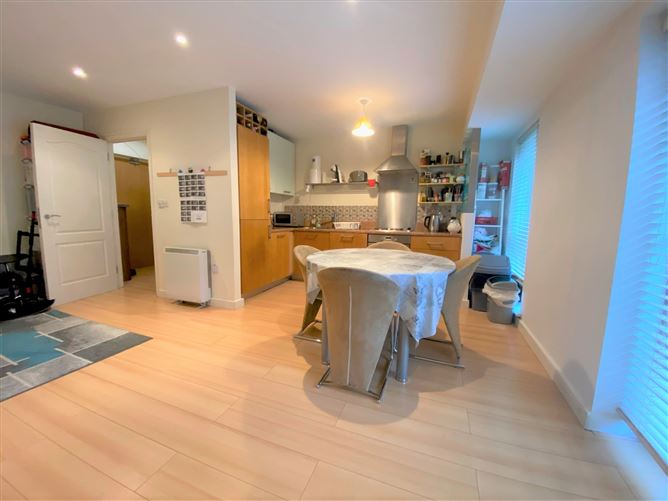 64 The Academy Building, Park West, Dublin 12