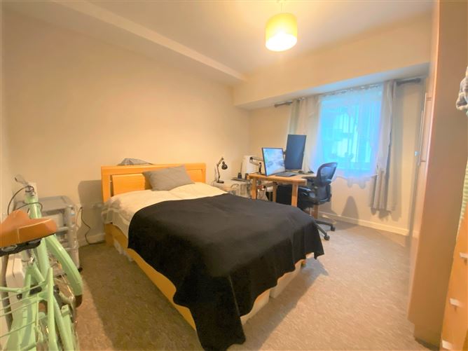 64 The Academy Building, Park West, Dublin 12