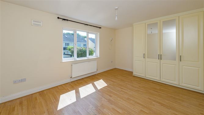 76 Knightsbrook Crescent, Trim, Meath