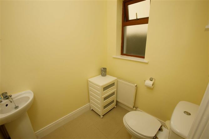 8 Tochar View, Causeway, Co. Kerry