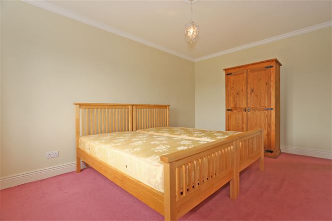 10 Strand Court, O' Callaghan Strand, Limerick