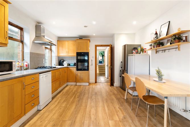 Photo 9 of 23 — 27 Bloomfield Avenue, Dublin 8