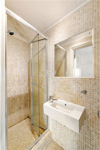 Photo 18 of 23 — 27 Bloomfield Avenue, Dublin 8