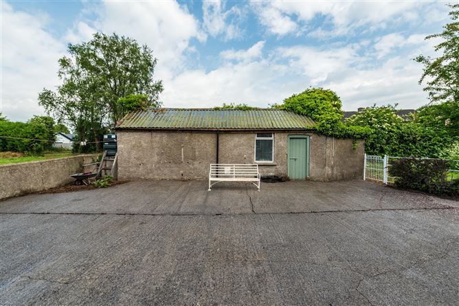 Riverview House, Carlow Road, Athy, Kildare