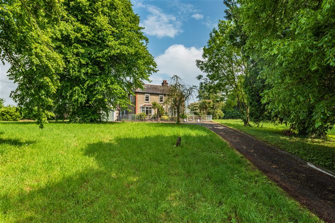 Riverview House, Carlow Road, Athy, Kildare