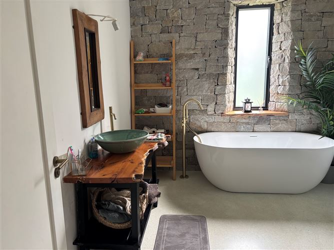 Bective Abbey Hideaway,Vacation Rental in Meath, Ireland