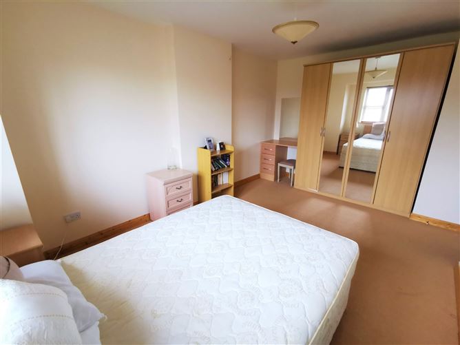 14 Lowpark Avenue, Charlestown, Co. Mayo