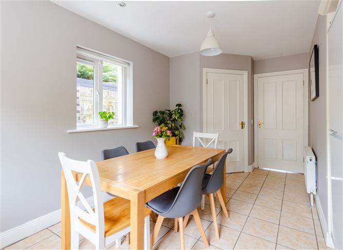 100 Ashmount Court , Silversprings , Tivoli, Cork