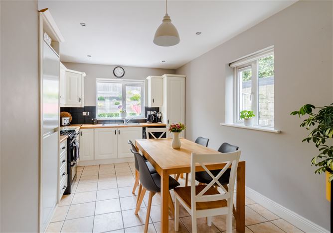 100 Ashmount Court , Silversprings , Tivoli, Cork