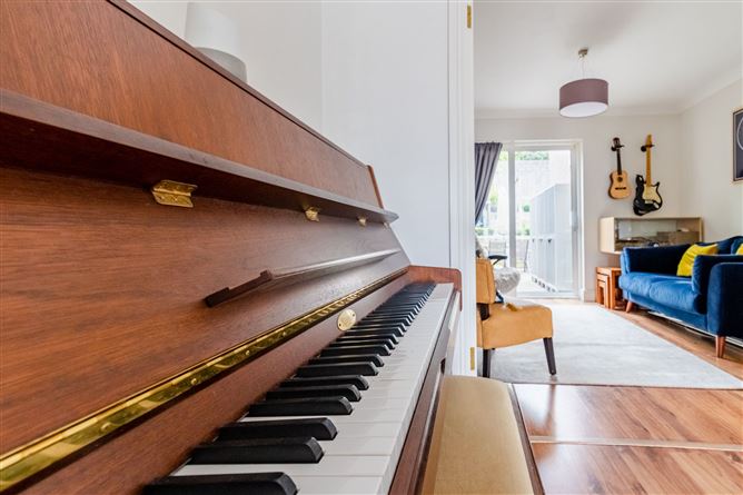 100 Ashmount Court , Silversprings , Tivoli, Cork