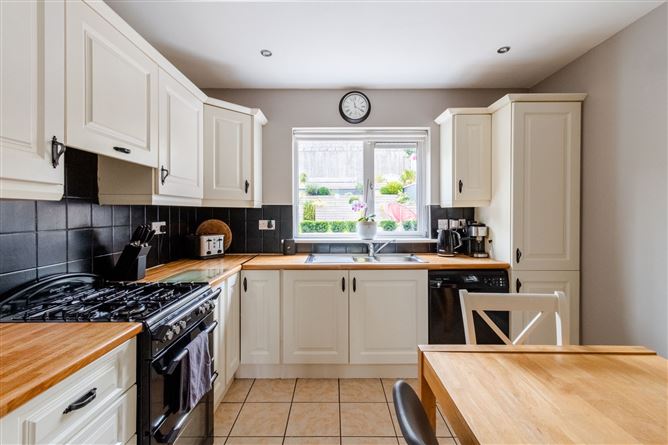 100 Ashmount Court , Silversprings , Tivoli, Cork