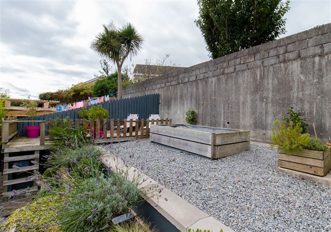 100 Ashmount Court , Silversprings , Tivoli, Cork