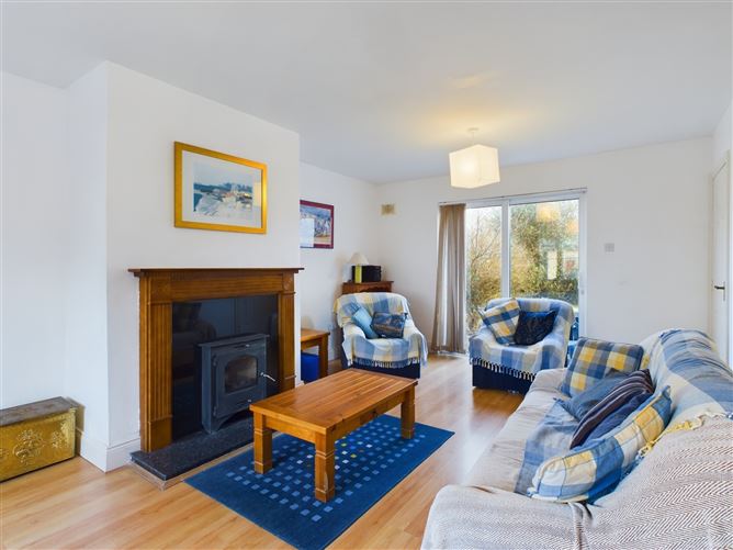 48 Summercove, Lahinch, Co. Clare.