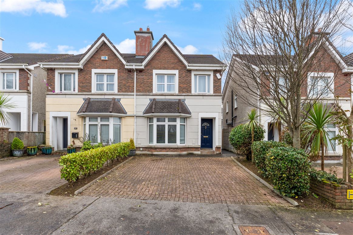 128 Ros Caoinn, Roscam, Galway