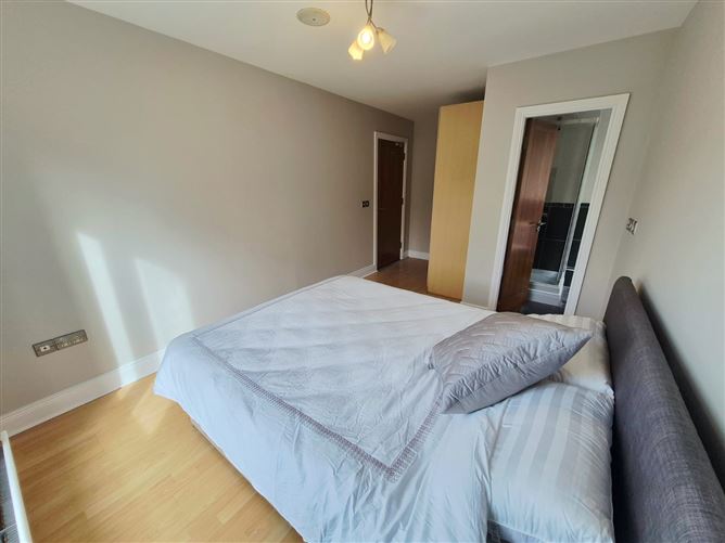 106 The Falcon, Jacobs Island, Blackrock, Cork