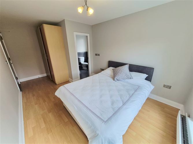 106 The Falcon, Jacobs Island, Blackrock, Cork