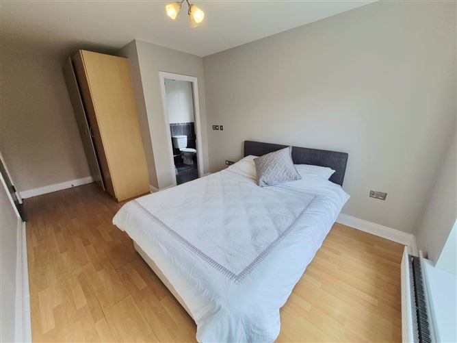 106 The Falcon, Jacobs Island, Blackrock, Cork