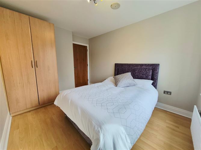 106 The Falcon, Jacobs Island, Blackrock, Cork