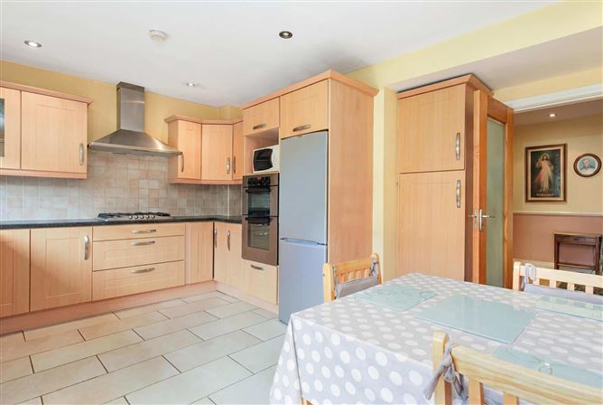 Photo 15 of 45 — 36 Glenties Park, Finglas, Dublin 11, D11 C7X2