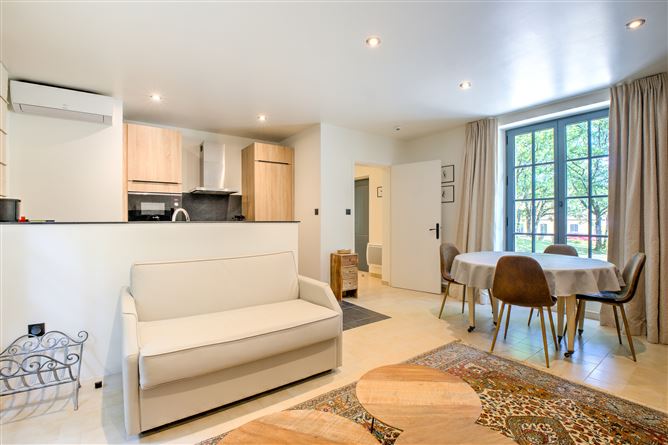 Stately Retreat,Vitrac, Nouvelle-Aquitaine, France