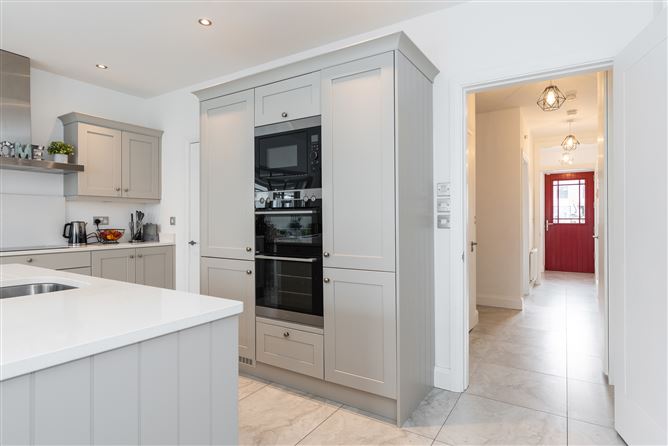 38 Bishops Gate, Kilternan, Dublin 18