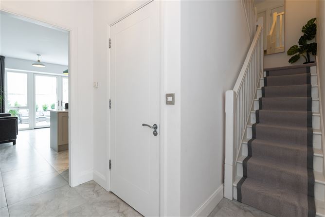 38 Bishops Gate, Kilternan, Dublin 18