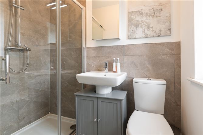 38 Bishops Gate, Kilternan, Dublin 18
