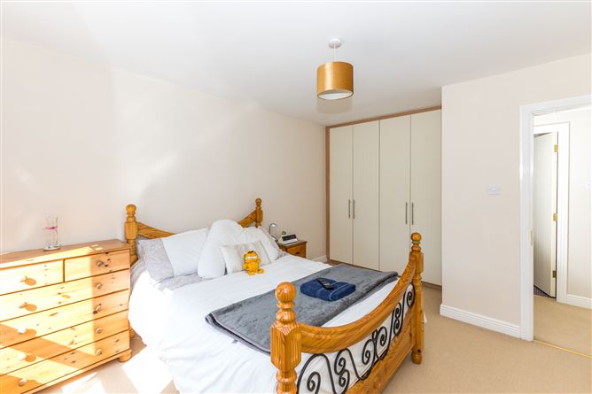 6 The View, Santry, Dublin 9