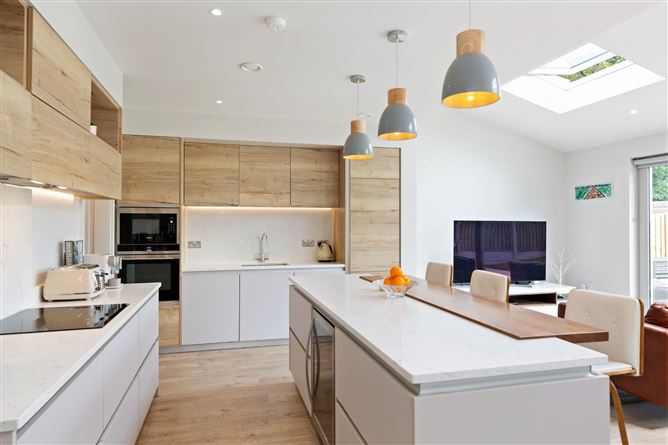 9 Brambledown, Glenamuck Road, Carrickmines, Dublin 18