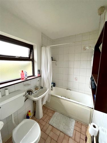 5 West Court, Caherslee, Tralee, Kerry