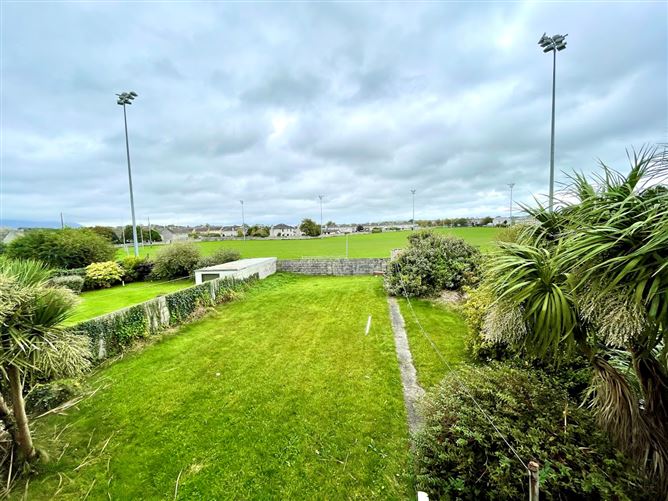 5 West Court, Caherslee, Tralee, Kerry
