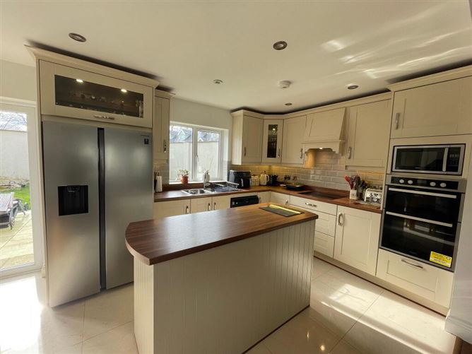 27 Tarmon Manor, Castlerea, Roscommon