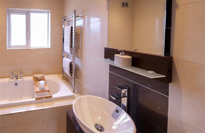 24 Pineview Grove, Tallaght, Aylesbury, Dublin 24