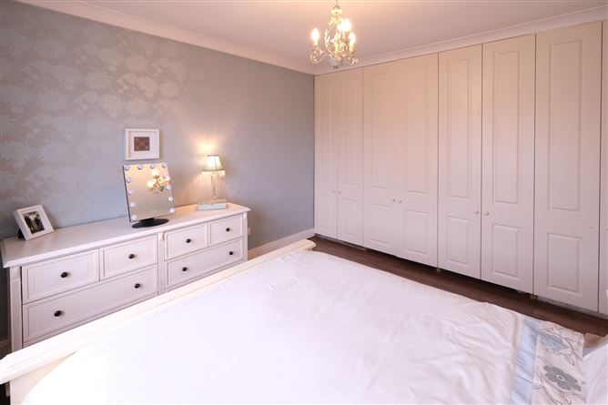 24 Pineview Grove, Tallaght, Aylesbury, Dublin 24