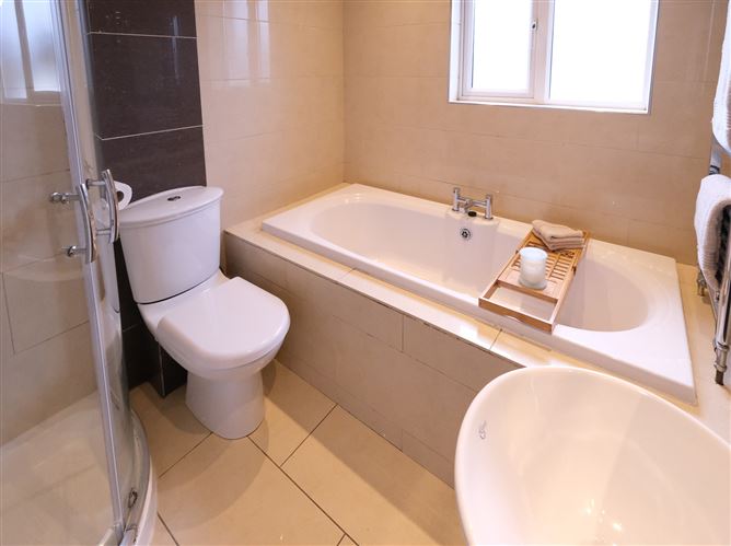 24 Pineview Grove, Tallaght, Aylesbury, Dublin 24