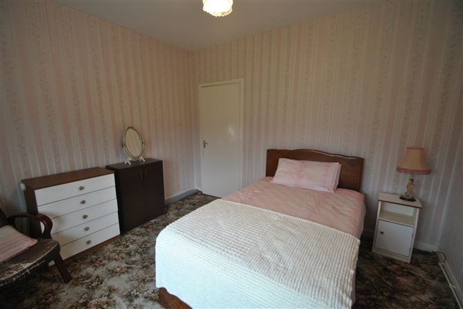 Templemore Road, Roscrea, Co. Tipperary