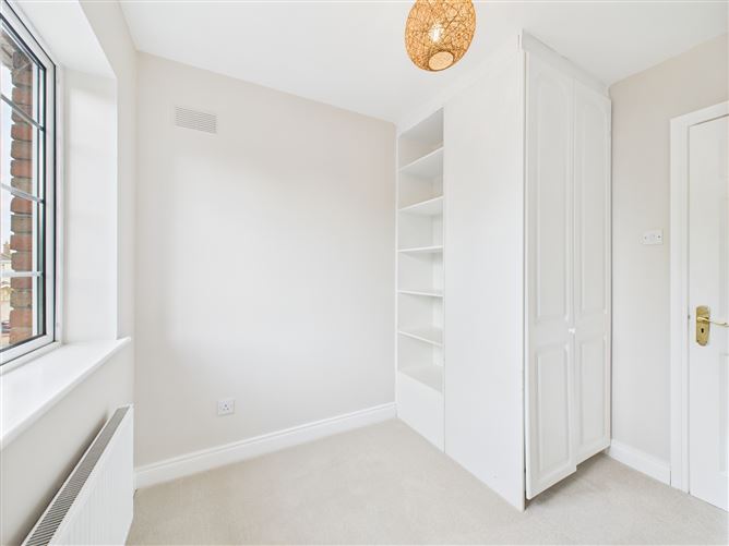 9 Glen Easton Grove, Leixlip, Kildare