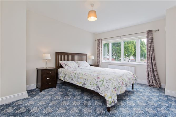 8 Luttrellstown Glade, Castleknock, Dublin 15.