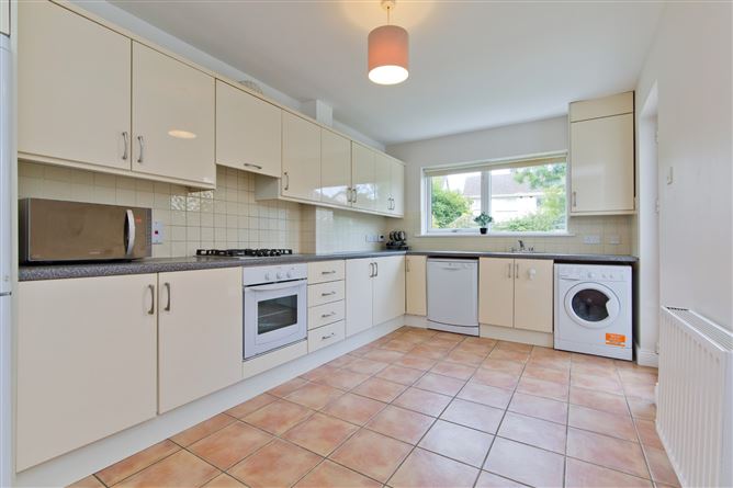 8 Luttrellstown Glade, Castleknock, Dublin 15.
