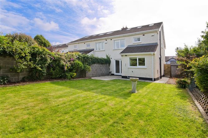 8 Luttrellstown Glade, Castleknock, Dublin 15.