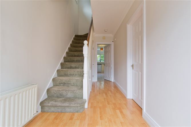 8 Luttrellstown Glade, Castleknock, Dublin 15.