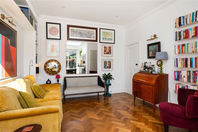 https://photos-a.propertyimages.ie/media/3/2/2/4994223/4f9fc430-9e32-403d-b360-a4e4fce06e61_l.jpg