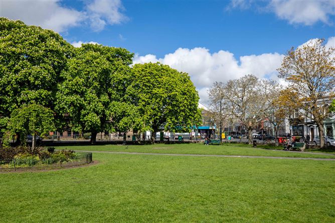 https://photos-a.propertyimages.ie/media/3/2/2/4994223/4f9fc430-9e32-403d-b360-a4e4fce06e61_l.jpg