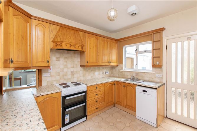 2 Myrtle Grove, Stillorgan, Co. Dublin