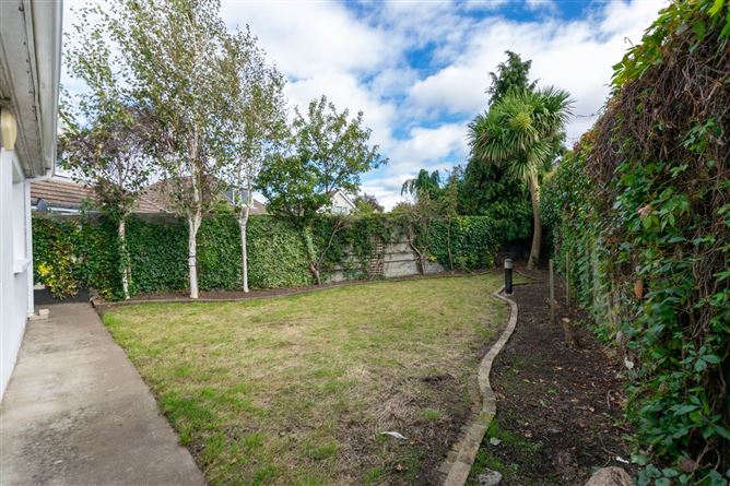 2 Myrtle Grove, Stillorgan, Co. Dublin