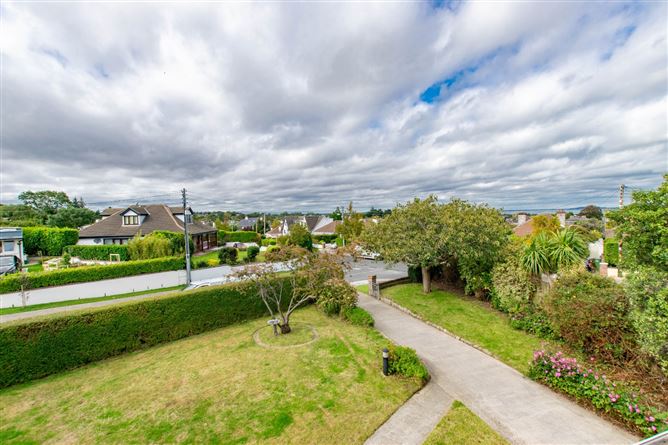 2 Myrtle Grove, Stillorgan, Co. Dublin
