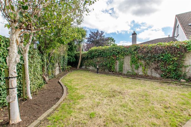 2 Myrtle Grove, Stillorgan, Co. Dublin