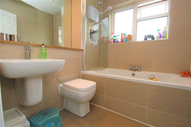 1 Huntstown Grove, Huntstown, Dublin 15