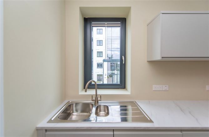 Apt 7, Cova Da Iria, 105 Upper Salthill, Galway, Co. Galway
